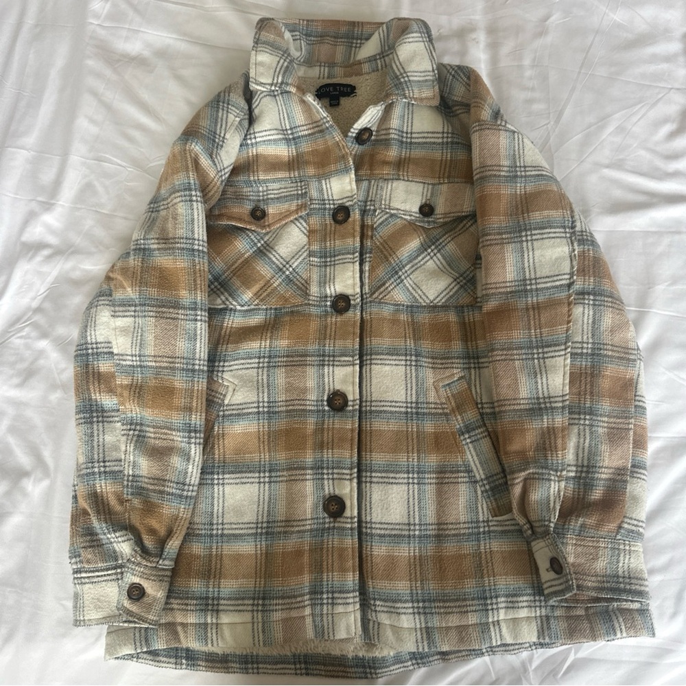 Love Tree Sherpa Lined Plaid Shacket Womens Large Tan Blue Flannel Button Jacket